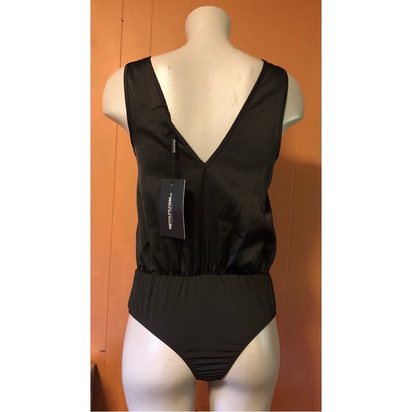 NWT Pretty Little Things Black Lace Insert Plunge Thong Bodysuit, 0 - Picture 5 of 11